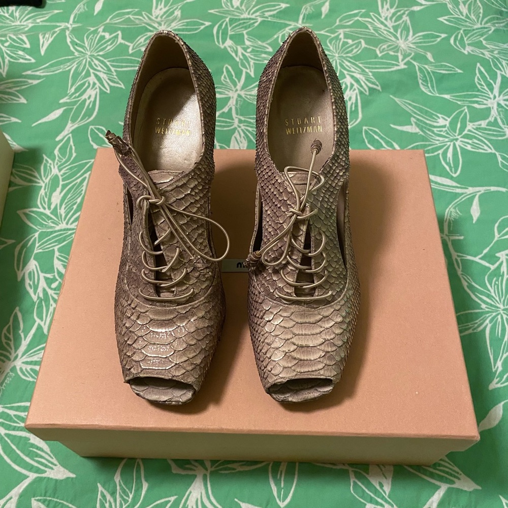 Gently Used Stuart Weitzman Heels - image 3